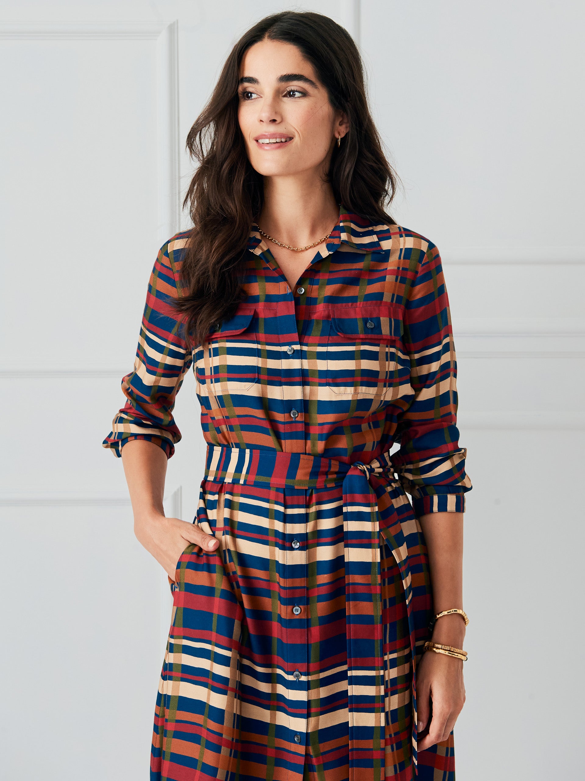 freda_0215696354_plaid_flourish_navy_multi_020