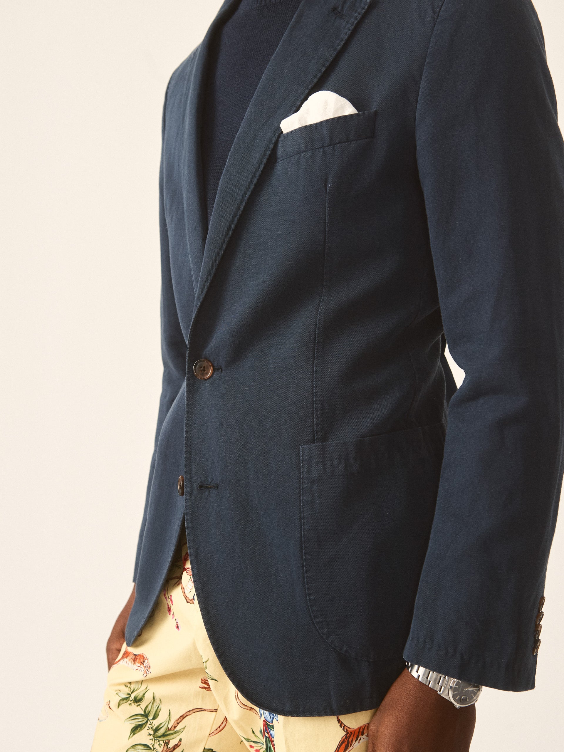 oxford_0224976259_garden_spectacle_yellow_multi_rodrick_0197961022_navy_057-1