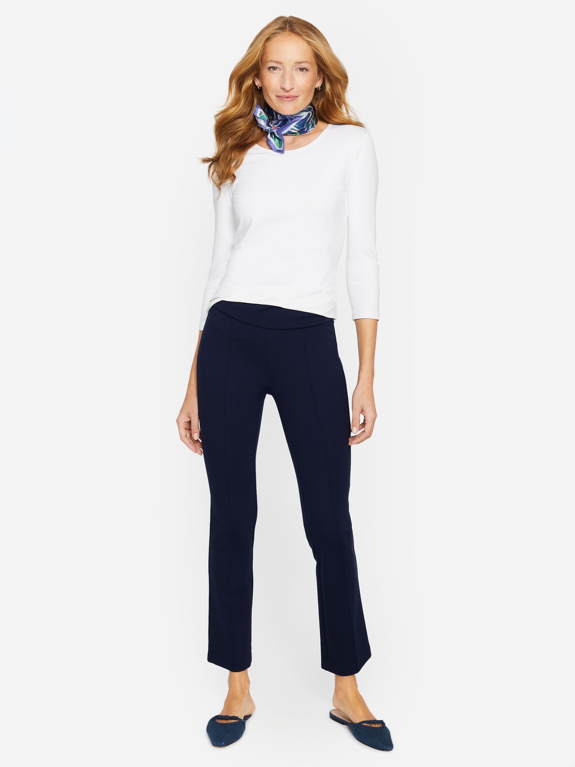 signature_tee_0003621022_white_solid_010_f59785f9-4e26-47fe-9644-b675ab98ff5e