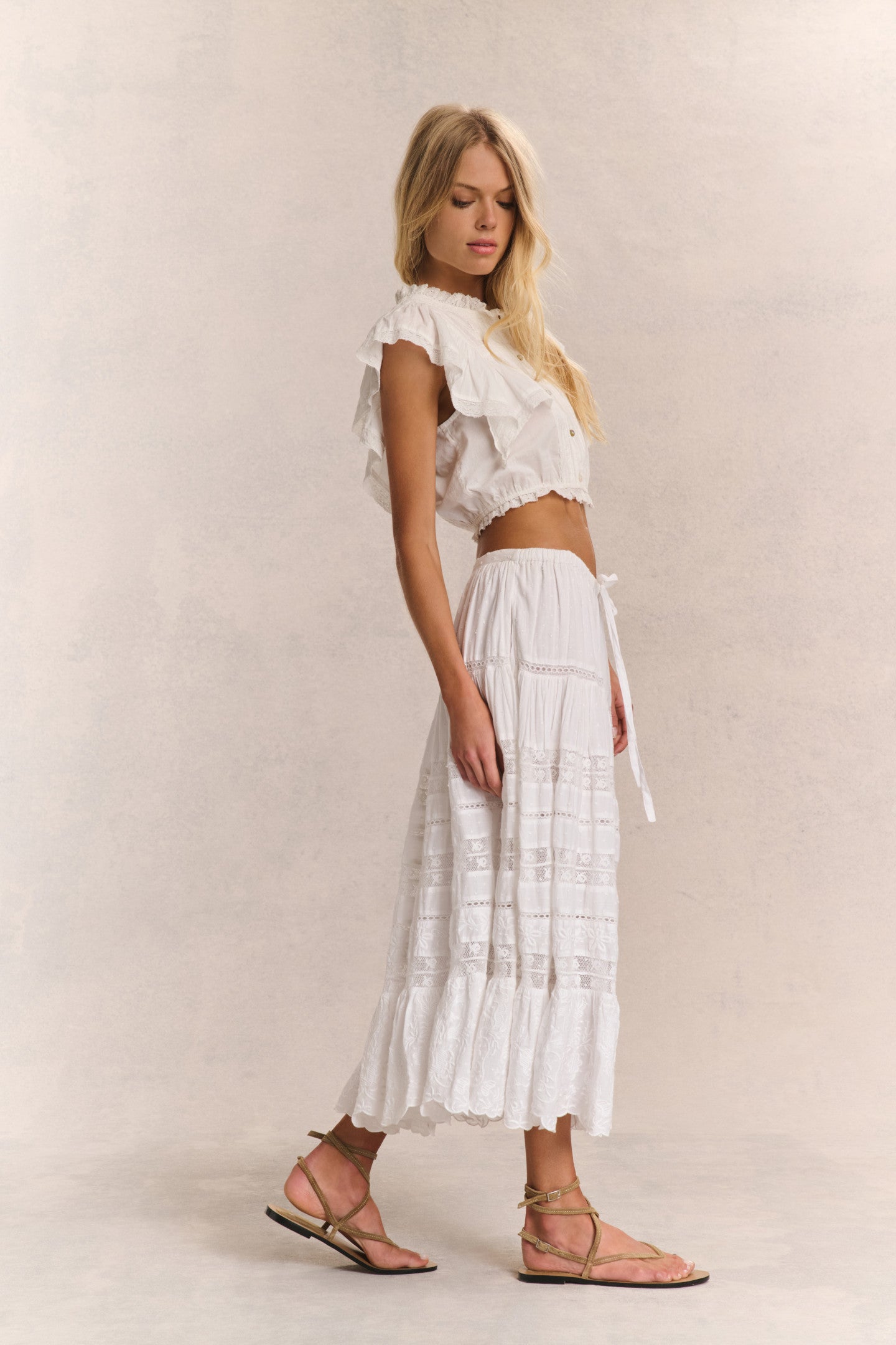 DONNA-SKIRT-WHITE-LS200-263-030_53628190-01d0-4cdd-a384-64142ad6a315.jpg